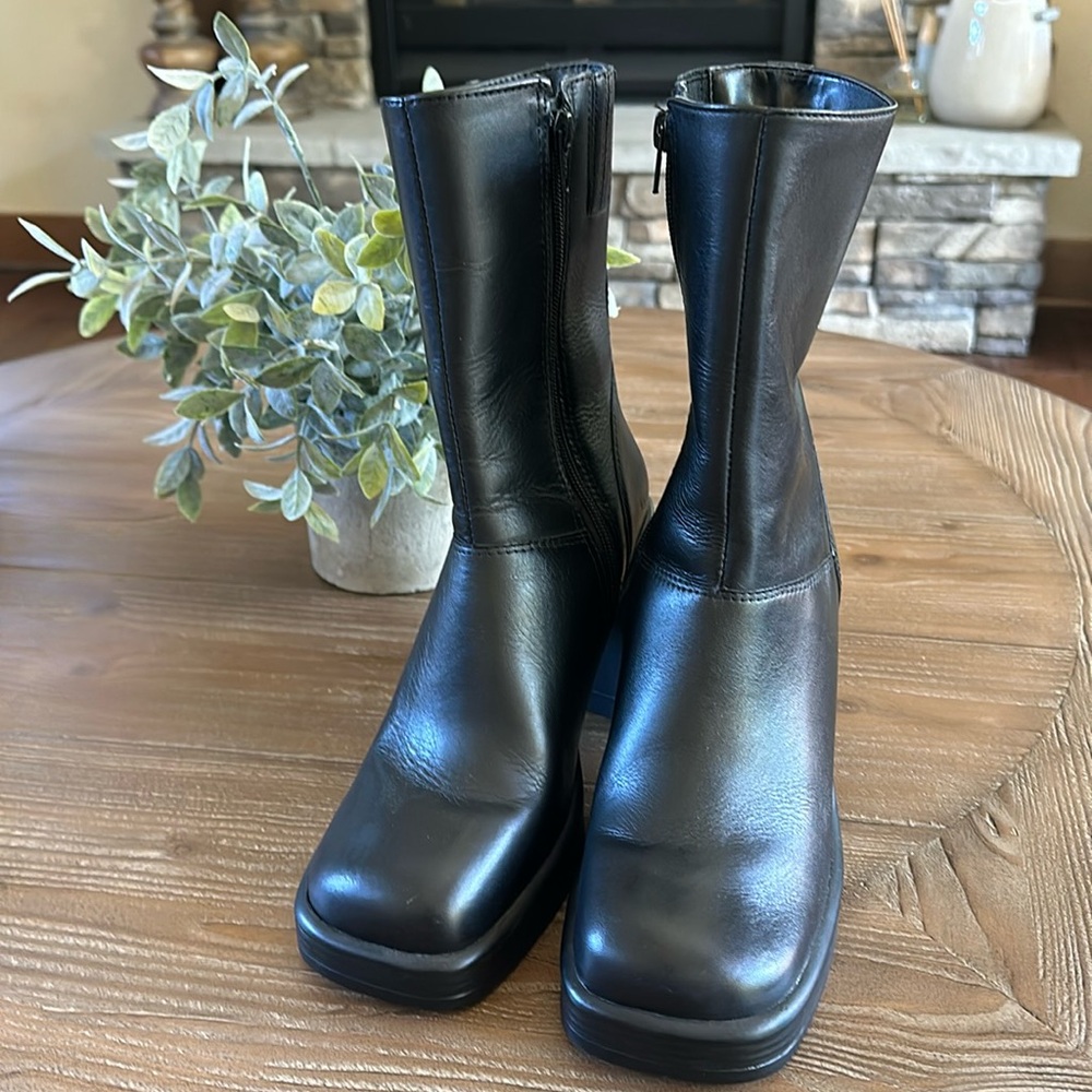 Steve Madden Fantsie Black Leather Square Toe Block Heel Boot
